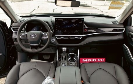 Toyota Highlander, 2026 год, 5 795 000 рублей, 16 фотография