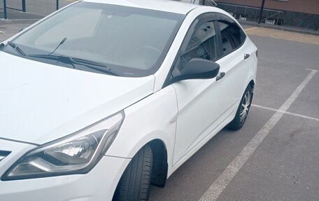 Hyundai Solaris II рестайлинг, 2016 год, 615 000 рублей, 2 фотография
