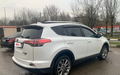 Toyota RAV4, 2019 год, 3 800 000 рублей, 4 фотография