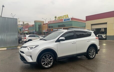 Toyota RAV4, 2019 год, 3 800 000 рублей, 3 фотография