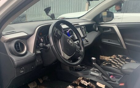 Toyota RAV4, 2019 год, 3 800 000 рублей, 6 фотография