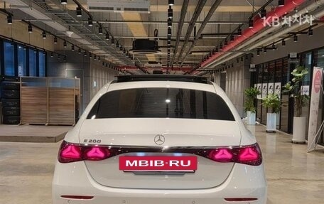Mercedes-Benz E-Класс, 2025 год, 5 619 000 рублей, 4 фотография