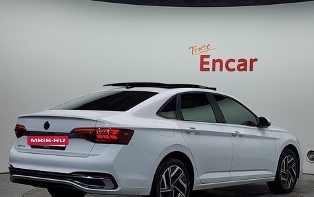 Volkswagen Jetta VII, 2024 год, 2 280 000 рублей, 2 фотография