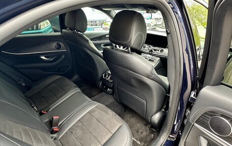 Mercedes-Benz E-Класс, 2019 год, 3 100 000 рублей, 9 фотография