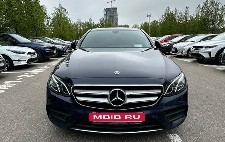 Mercedes-Benz E-Класс, 2019 год, 3 100 000 рублей, 10 фотография