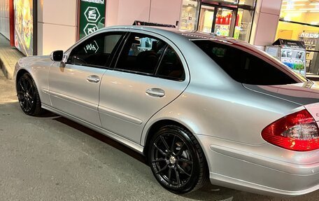 Mercedes-Benz E-Класс, 2007 год, 1 750 000 рублей, 10 фотография