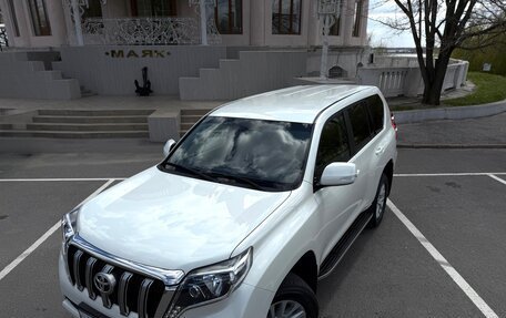 Toyota Land Cruiser Prado 150 рестайлинг 2, 2014 год, 3 650 000 рублей, 3 фотография
