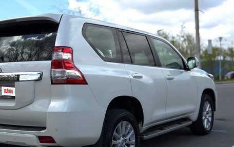 Toyota Land Cruiser Prado 150 рестайлинг 2, 2014 год, 3 650 000 рублей, 11 фотография