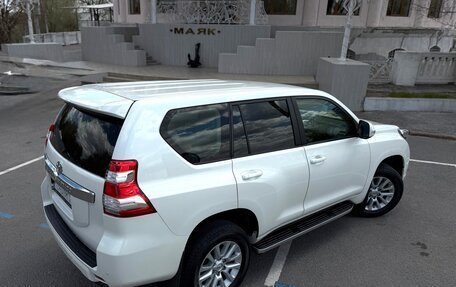 Toyota Land Cruiser Prado 150 рестайлинг 2, 2014 год, 3 650 000 рублей, 7 фотография