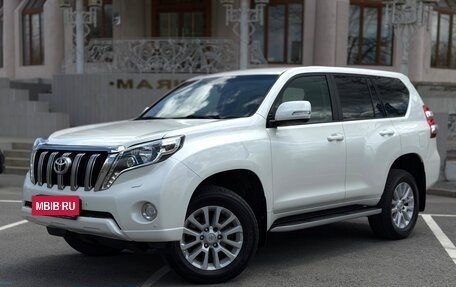 Toyota Land Cruiser Prado 150 рестайлинг 2, 2014 год, 3 650 000 рублей, 4 фотография