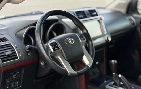 Toyota Land Cruiser Prado 150 рестайлинг 2, 2014 год, 3 650 000 рублей, 16 фотография