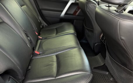 Toyota Land Cruiser Prado 150 рестайлинг 2, 2014 год, 3 650 000 рублей, 22 фотография