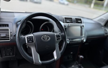 Toyota Land Cruiser Prado 150 рестайлинг 2, 2014 год, 3 650 000 рублей, 29 фотография