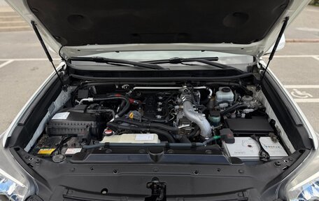 Toyota Land Cruiser Prado 150 рестайлинг 2, 2014 год, 3 650 000 рублей, 31 фотография