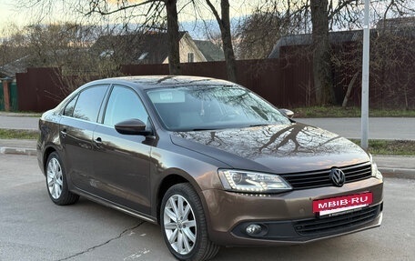 Volkswagen Jetta VI, 2011 год, 1 100 000 рублей, 3 фотография