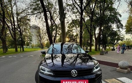 Volkswagen Jetta VI, 2017 год, 1 300 000 рублей, 2 фотография