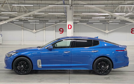 KIA Stinger I, 2022 год, 2 950 000 рублей, 10 фотография
