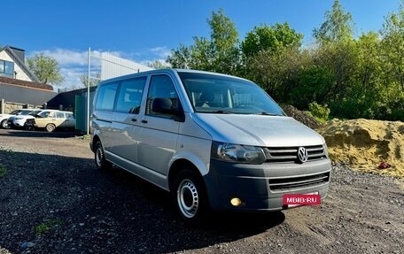 Volkswagen Caravelle T5, 2013 год, 1 970 000 рублей, 3 фотография