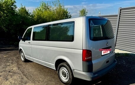 Volkswagen Caravelle T5, 2013 год, 1 970 000 рублей, 7 фотография