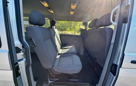 Volkswagen Caravelle T5, 2013 год, 1 970 000 рублей, 12 фотография