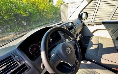 Volkswagen Caravelle T5, 2013 год, 1 970 000 рублей, 20 фотография