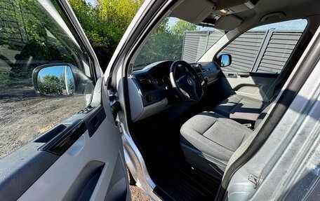 Volkswagen Caravelle T5, 2013 год, 1 970 000 рублей, 17 фотография