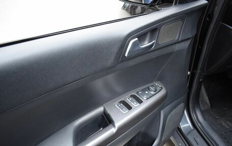 KIA Sportage IV рестайлинг, 2020 год, 1 900 000 рублей, 16 фотография