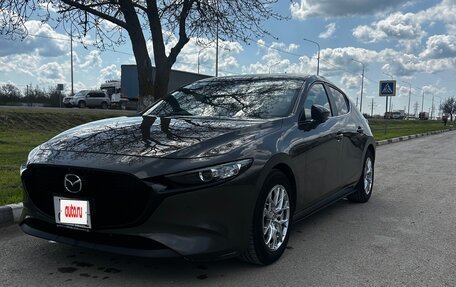 Mazda 3, 2021 год, 1 600 000 рублей, 2 фотография