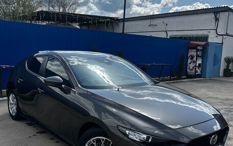 Mazda 3, 2021 год, 1 600 000 рублей, 3 фотография