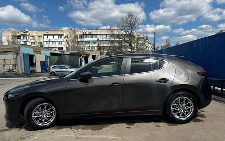 Mazda 3, 2021 год, 1 600 000 рублей, 13 фотография