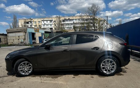 Mazda 3, 2021 год, 1 600 000 рублей, 14 фотография