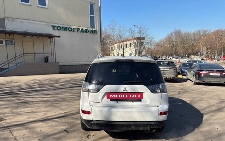 Mitsubishi Outlander III рестайлинг 3, 2005 год, 650 000 рублей, 5 фотография