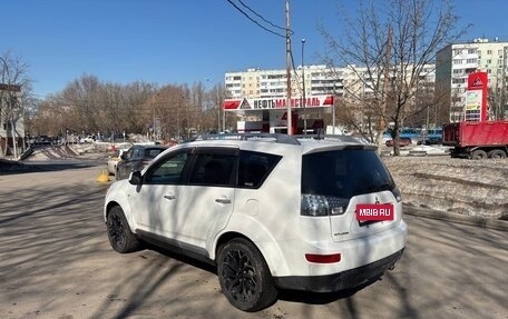 Mitsubishi Outlander III рестайлинг 3, 2005 год, 650 000 рублей, 3 фотография