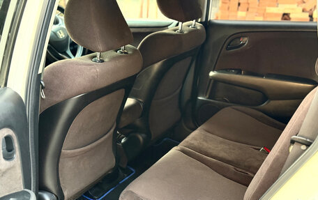 Honda Stream II, 2006 год, 615 000 рублей, 13 фотография