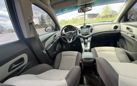 Chevrolet Cruze II, 2011 год, 700 000 рублей, 3 фотография
