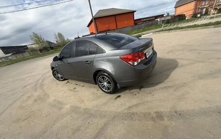 Chevrolet Cruze II, 2011 год, 700 000 рублей, 4 фотография