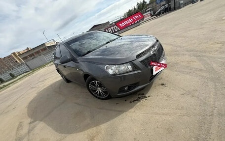 Chevrolet Cruze II, 2011 год, 700 000 рублей, 6 фотография