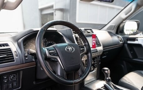 Toyota Land Cruiser Prado 150 рестайлинг 2, 2018 год, 4 800 000 рублей, 10 фотография