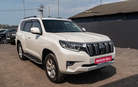 Toyota Land Cruiser Prado 150 рестайлинг 2, 2018 год, 4 800 000 рублей, 3 фотография