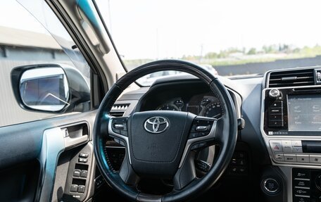 Toyota Land Cruiser Prado 150 рестайлинг 2, 2018 год, 4 800 000 рублей, 25 фотография