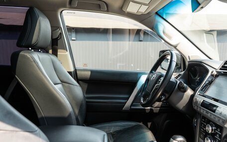 Toyota Land Cruiser Prado 150 рестайлинг 2, 2018 год, 4 800 000 рублей, 30 фотография