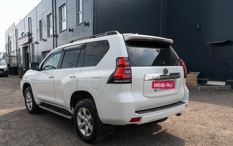 Toyota Land Cruiser Prado 150 рестайлинг 2, 2018 год, 4 800 000 рублей, 35 фотография