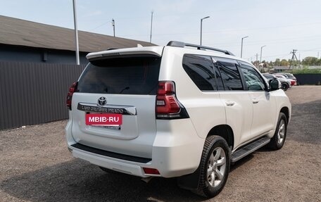 Toyota Land Cruiser Prado 150 рестайлинг 2, 2018 год, 4 800 000 рублей, 33 фотография