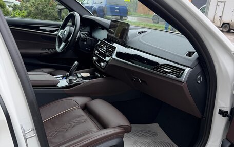 BMW 5 серия, 2021 год, 5 900 000 рублей, 9 фотография
