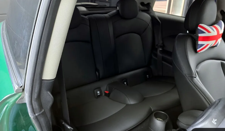 MINI Hatch F55/F56 рестайлинг, 2022 год, 1 955 000 рублей, 9 фотография