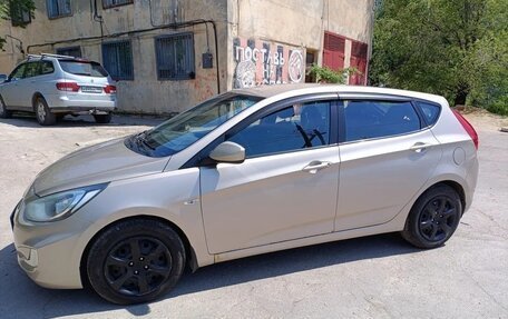 Hyundai Solaris II рестайлинг, 2012 год, 750 000 рублей, 1 фотография
