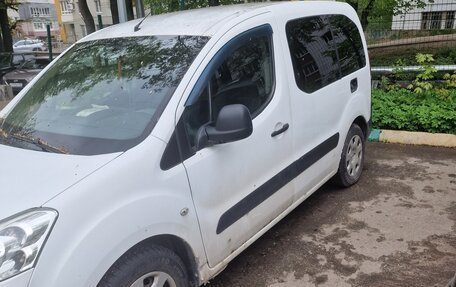 Peugeot Partner II рестайлинг 2, 2013 год, 300 000 рублей, 2 фотография