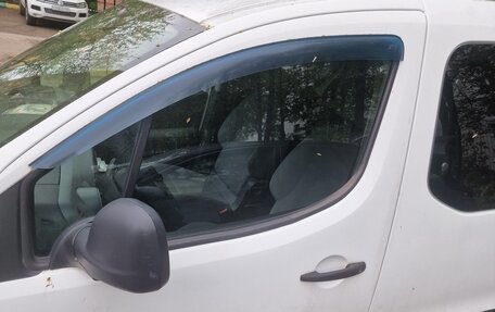Peugeot Partner II рестайлинг 2, 2013 год, 300 000 рублей, 12 фотография