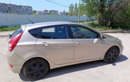 Hyundai Solaris II рестайлинг, 2012 год, 750 000 рублей, 2 фотография