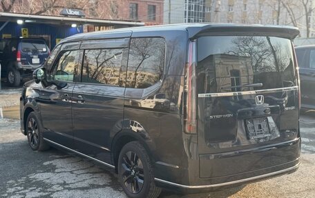 Honda Stepwgn, 2023 год, 2 410 000 рублей, 4 фотография